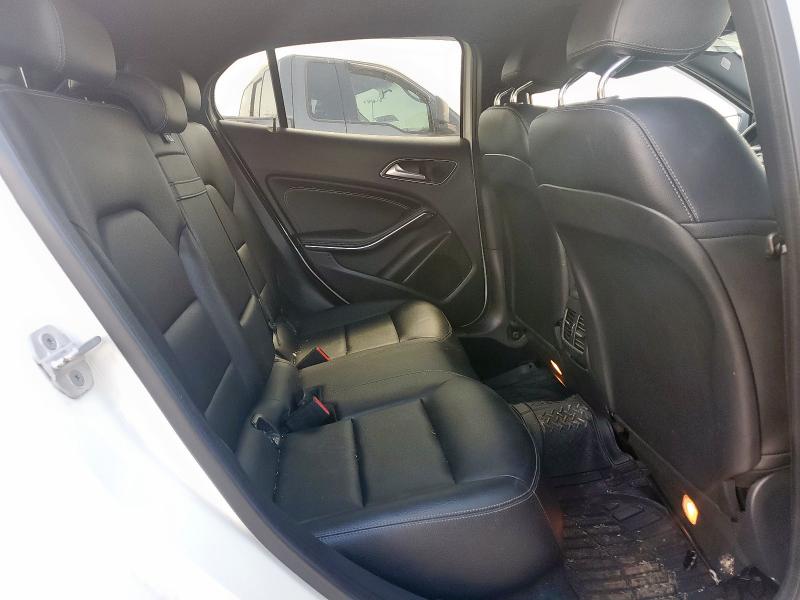 WDCTG4EB7HJ358092 - 2017 MERCEDES-BENZ GLA 250 Белый фото 11