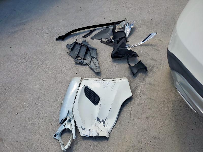 WDCTG4EB7HJ358092 - 2017 MERCEDES-BENZ GLA 250 Белый фото 13