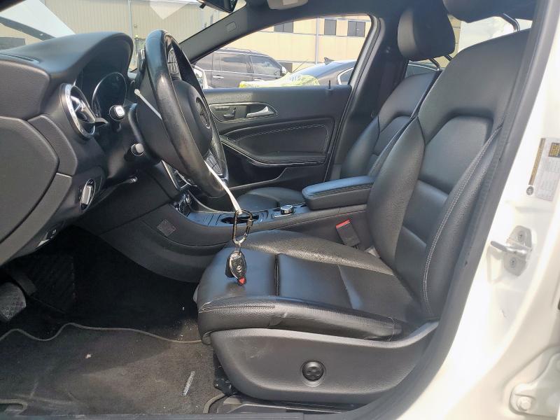 WDCTG4EB7HJ358092 - 2017 MERCEDES-BENZ GLA 250 Белый фото 7