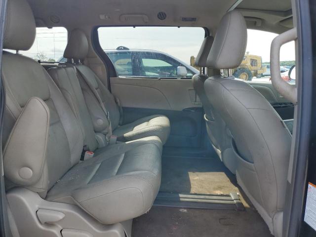 5TDYK3DC2GS764913 - 2016 TOYOTA SIENNA XLE შავი ფოტო 11