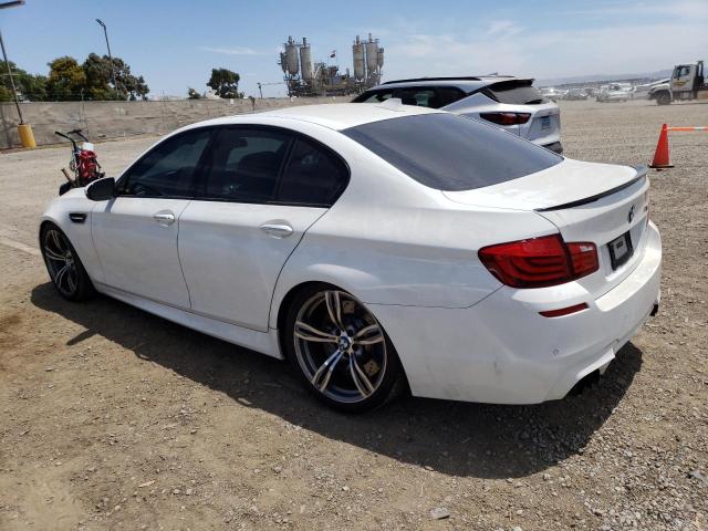 WBSFV9C55DD095573 - 2013 BMW M5 WHITE photo 2