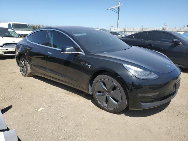 5YJ3E1EA0JF011458 - 2018 TESLA MODEL 3 Schwarz Foto 4