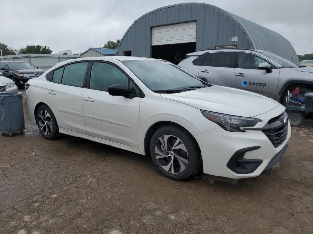 4S3BWAB62S3003210 - 2025 SUBARU LEGACY WHITE photo 4