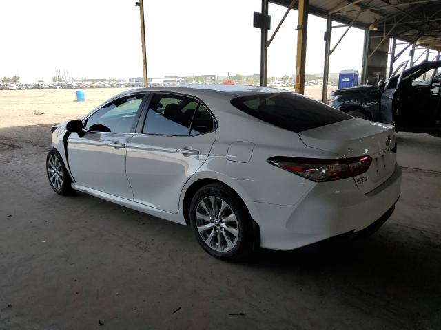 4T1B11HK7JU666201 - 2018 TOYOTA CAMRY L WHITE photo 2