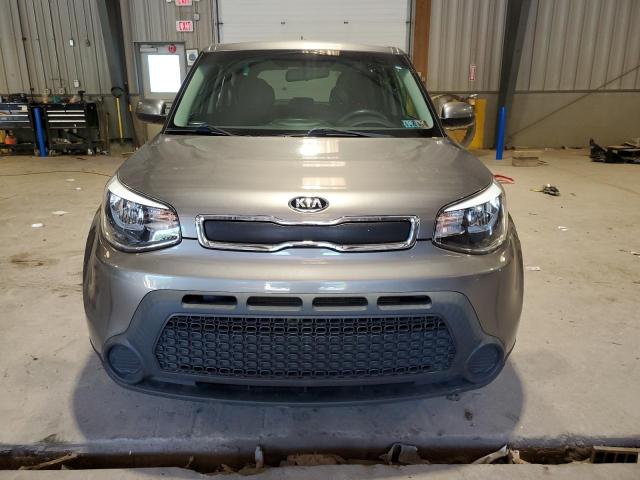 KNDJN2A22G7359708 - 2016 KIA SOUL GRAY photo 5