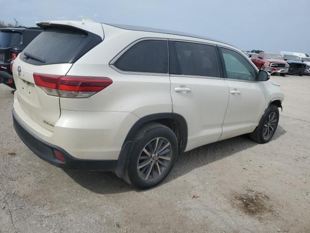 5TDJZRFH5JS549428 - 2018 TOYOTA HIGHLANDER SE 白色 照片 3