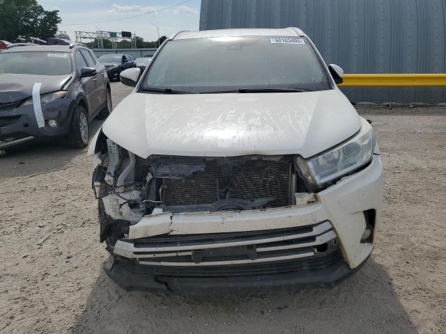 5TDJZRFH5JS549428 - 2018 TOYOTA HIGHLANDER SE 白色 照片 5