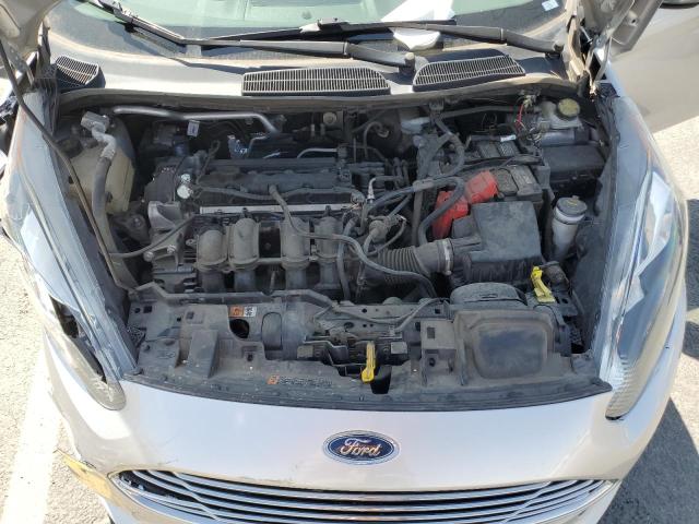 3FADP4BJ1JM113969 - 2018 FORD FIESTA SE 银色 照片 11