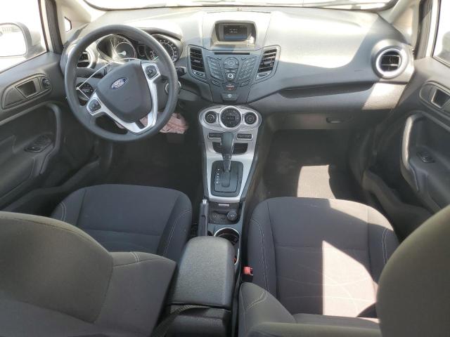 3FADP4BJ1JM113969 - 2018 FORD FIESTA SE 银色 照片 8