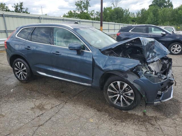 YV4L12DN8P1347993 - 2023 VOLVO XC60 PLUS BLUE photo 4