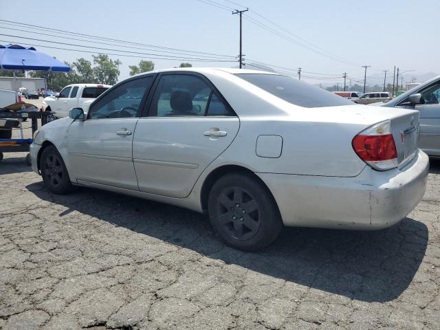 4T1BE32K25U029862 - 2005 TOYOTA CAMRY LE SILVER photo 2