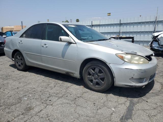 4T1BE32K25U029862 - 2005 TOYOTA CAMRY LE SILVER photo 4