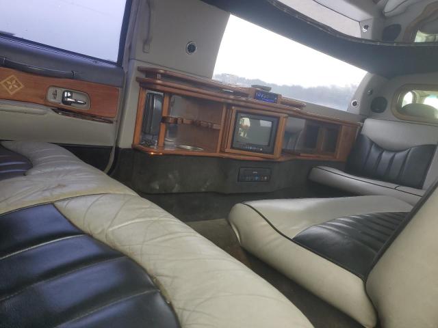 1LNLM81W0SY642964 - 1995 LINCOLN TOWN CAR EXECUTIVE Սպիտակ լուսանկար 11