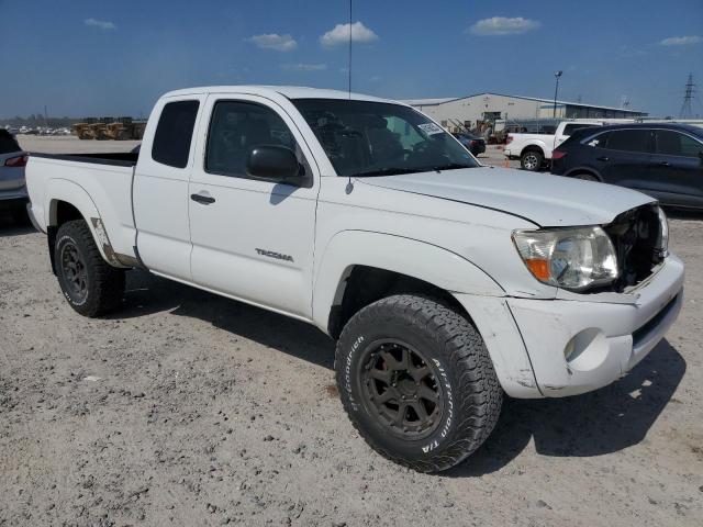5TETU62N17Z442244 - 2007 TOYOTA TACOMA PRERUNNER ACCESS CAB WHITE photo 4