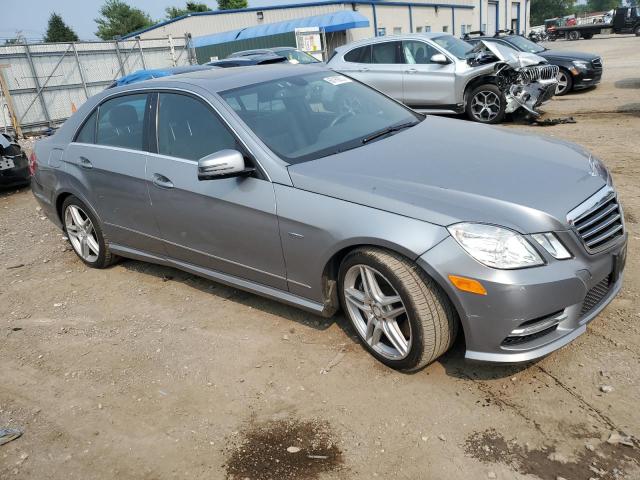 WDDHF9BB2CA529233 - 2012 MERCEDES-BENZ E 550 4MATIC GRAY photo 4