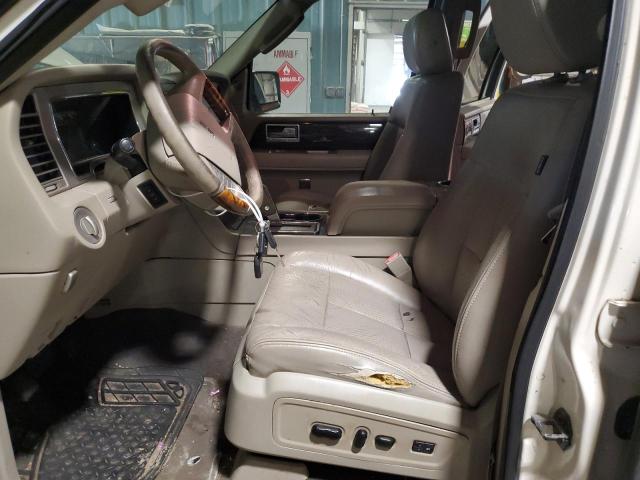 5LMFU28538LJ11848 - 2008 LINCOLN NAVIGATOR WHITE photo 7
