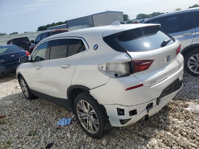 WBXYJ5C3XJEF70276 - 2018 BMW X2 XDRIVE28I WHITE photo 2