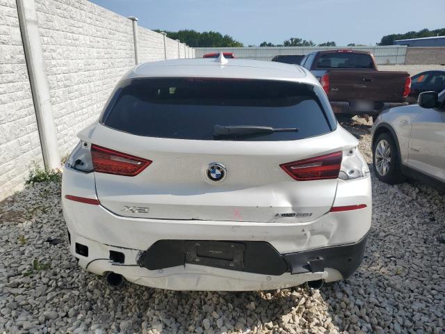 WBXYJ5C3XJEF70276 - 2018 BMW X2 XDRIVE28I WHITE photo 6