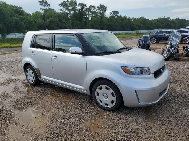 JTLKE50E681031587 - 2008 TOYOTA SCION XB SILVER photo 4