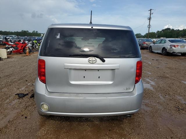 JTLKE50E681031587 - 2008 TOYOTA SCION XB SILVER photo 6