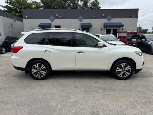 5N1DR2MM1HC627750 - 2017 NISSAN PATHFINDER S WHITE photo 13