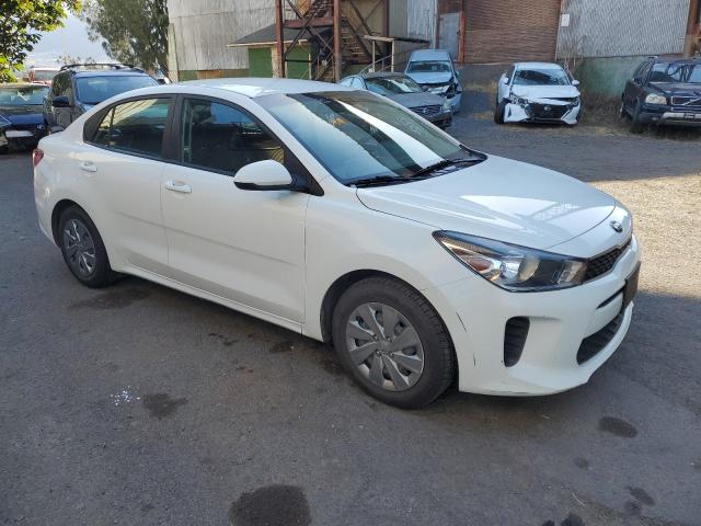 3KPA24AD5LE273065 - 2020 KIA RIO LX WHITE photo 4