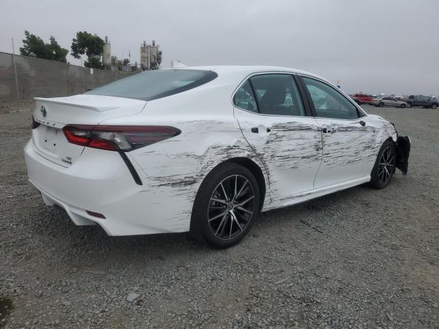 4T1S31AK5RU631267 - 2024 TOYOTA CAMRY SE NIGHT SHADE WHITE photo 3