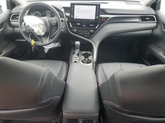 4T1S31AK5RU631267 - 2024 TOYOTA CAMRY SE NIGHT SHADE WHITE photo 8