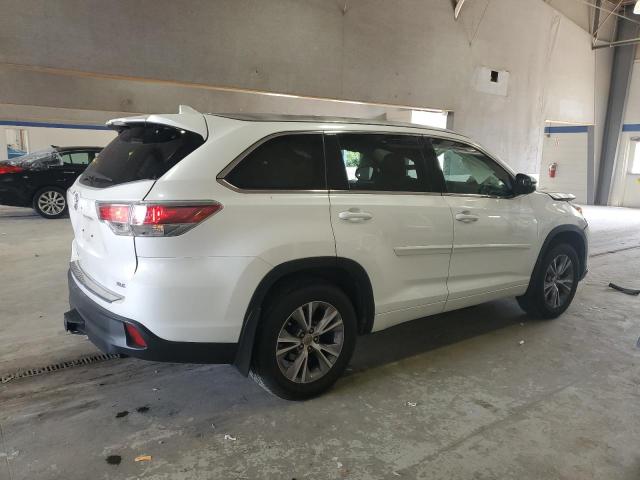 5TDKKRFH2FS041496 - 2015 TOYOTA HIGHLANDER XLE 白色 照片 3