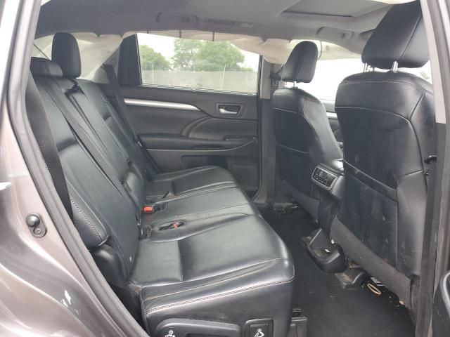 5TDKKRFH4GS136014 - 2016 TOYOTA HIGHLANDER XLE 灰色 照片 11