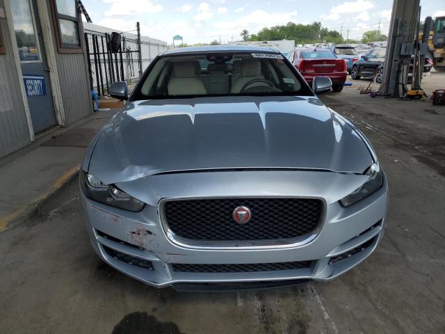 SAJAJ4BN0HA970990 - 2017 JAGUAR XE PREMIUM SILVER photo 5