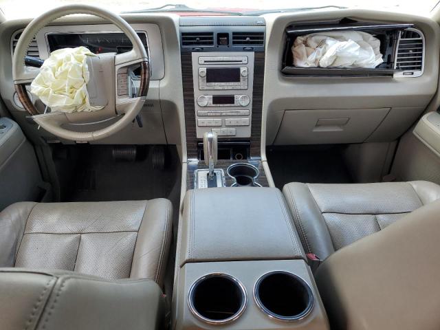 5LMFU28588LJ10081 - 2008 LINCOLN NAVIGATOR წითელი ფოტო 8