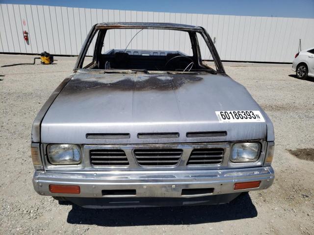 JN6ND11S3HW058495 - 1987 NISSAN D21 SHORT BED SILVER photo 5