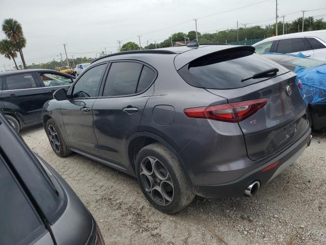 ZASFAKPN7J7B74815 - 2018 ALFA ROMEO STELVIO SPORT Grau Foto 2