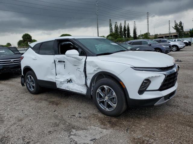 3GNKBCR47PS101136 - 2023 CHEVROLET BLAZER 2LT WHITE photo 4