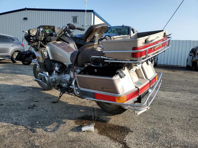 1HFSC1451FA102945 - 1985 HONDA GL1200 A TAN photo 3