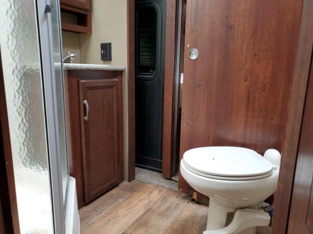 4YDT32622FB453927 - 2015 KEYSTONE OUTBACK CREAM photo 8