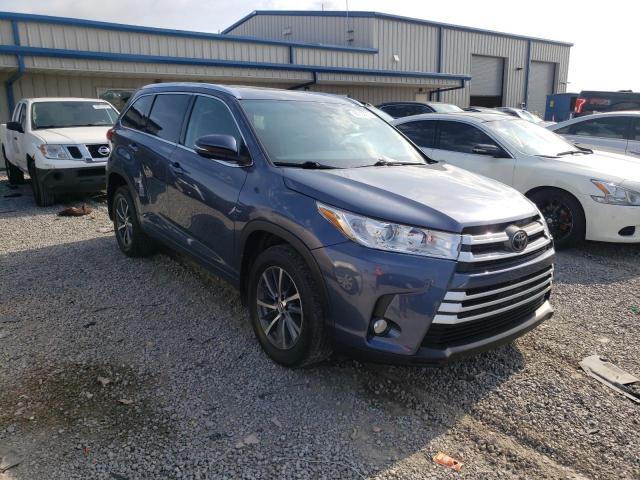 5TDJZRFH4JS852961 - 2018 TOYOTA HIGHLANDER SE BLUE photo 4