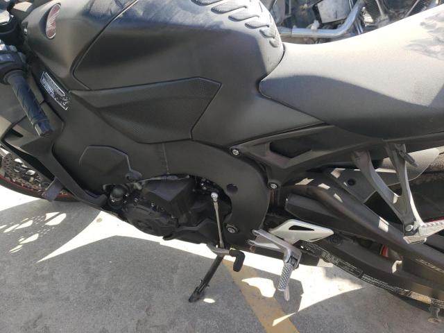 JH2SC7758HK000510 - 2017 HONDA CBR1000 RA BLACK photo 7