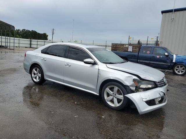 1VWBN7A39CC024082 - 2012 VOLKSWAGEN PASSAT SE SILVER photo 4