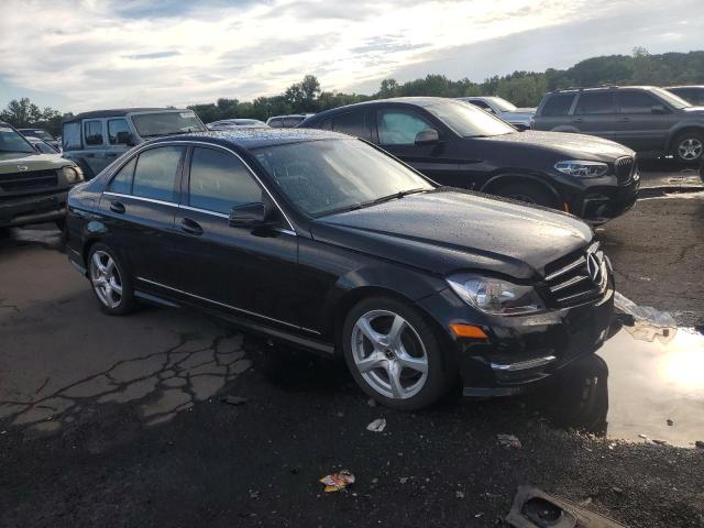 WDDGF8AB6EA924445 - 2014 MERCEDES-BENZ C 300 4MATIC BLACK photo 4