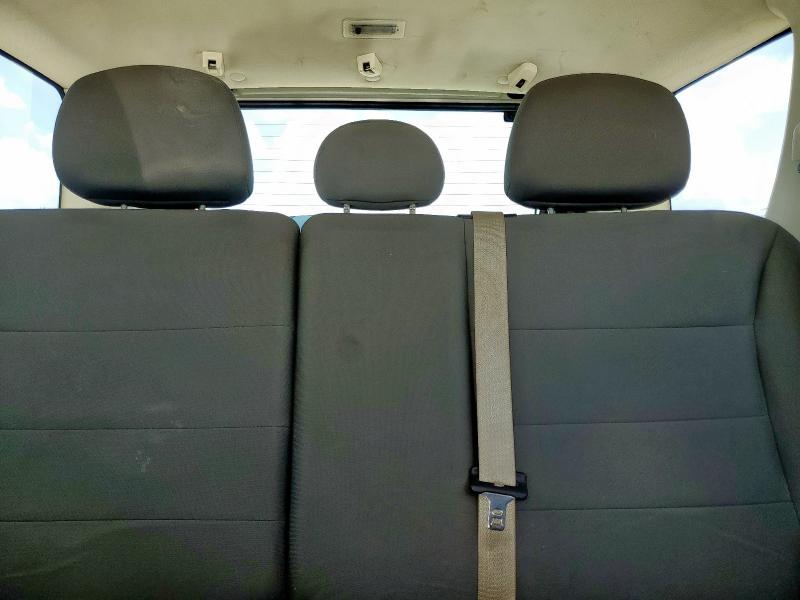 1FMCU0C71BKB60871 - 2011 FORD ESCAPE XLS WHITE photo 10