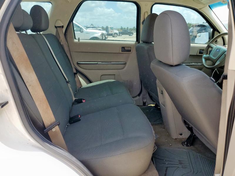 1FMCU0C71BKB60871 - 2011 FORD ESCAPE XLS WHITE photo 11