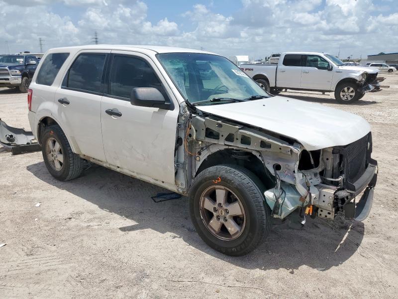 1FMCU0C71BKB60871 - 2011 FORD ESCAPE XLS WHITE photo 4