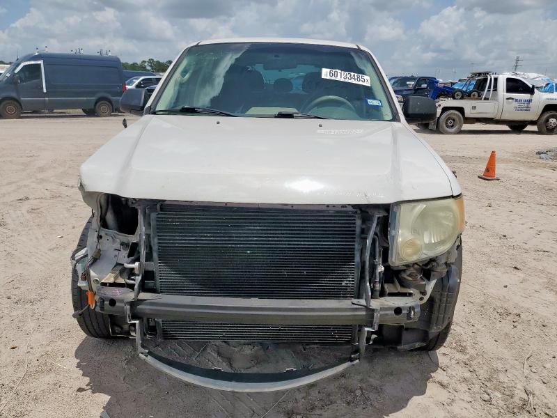 1FMCU0C71BKB60871 - 2011 FORD ESCAPE XLS WHITE photo 5