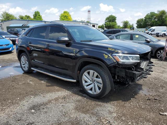1V2HE2CA6NC214984 - 2022 VOLKSWAGEN ATLAS CROS SE BLACK photo 4