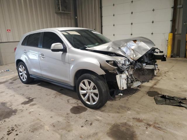 4A4AR3AW6FE032504 - 2015 MITSUBISHI OUTLANDER ES SILVER photo 4