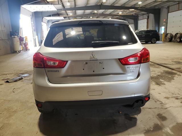 4A4AR3AW6FE032504 - 2015 MITSUBISHI OUTLANDER ES SILVER photo 6