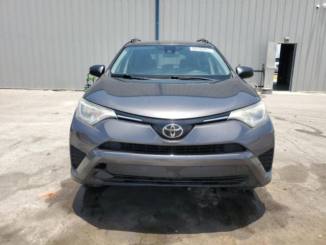 JTMZFREV4HJ705193 - 2017 TOYOTA RAV4 LE GRAY photo 5