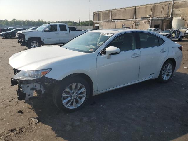 JTHBW1GG0F2092710 - 2015 LEXUS ES 300H WHITE photo 1